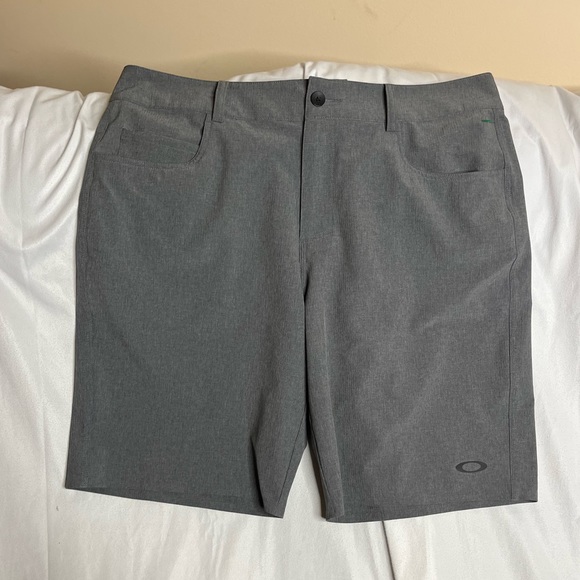 Oakley Other - Oakley Base Hybrid Mens 36 Black Stretch Chino Performance 9" Board Shorts